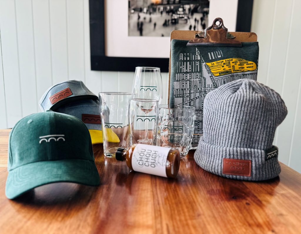 Photo d'articles promotionnels de la Chope Angus